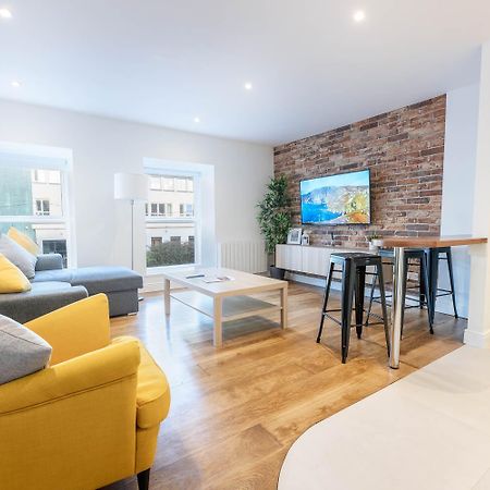 Modern Canal View Home, In City Centre, Sleeps 8 กัลเวย์ ภายนอก รูปภาพ