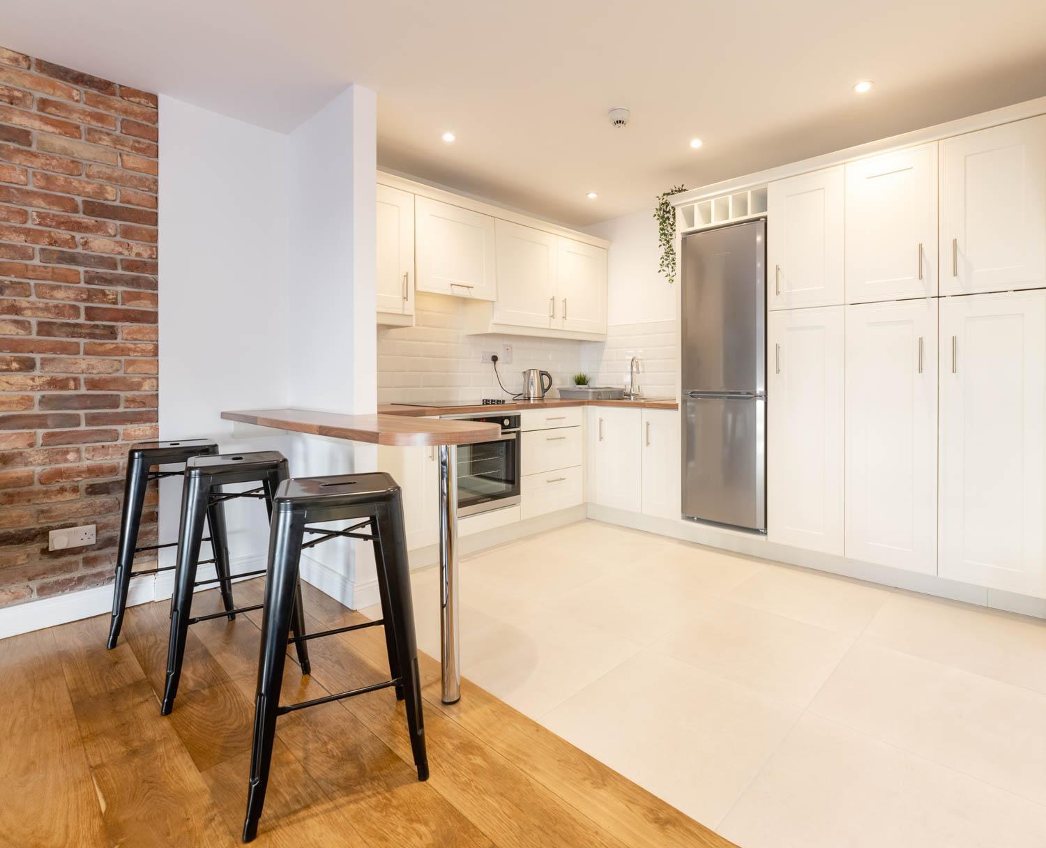 Modern Canal View Home, In City Centre, Sleeps 8 กัลเวย์ ภายนอก รูปภาพ